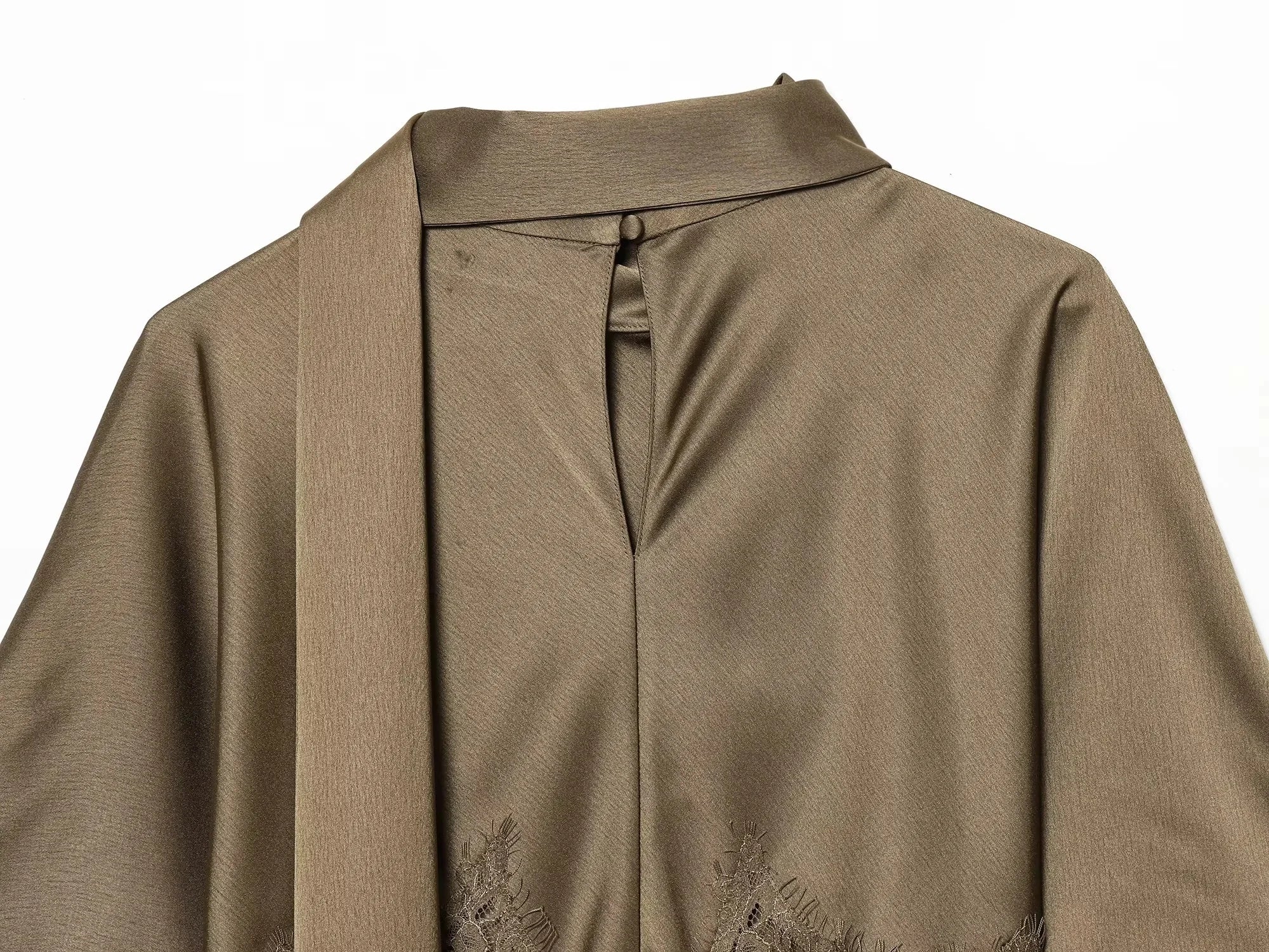 Gala | Vestido asimétrico con encaje