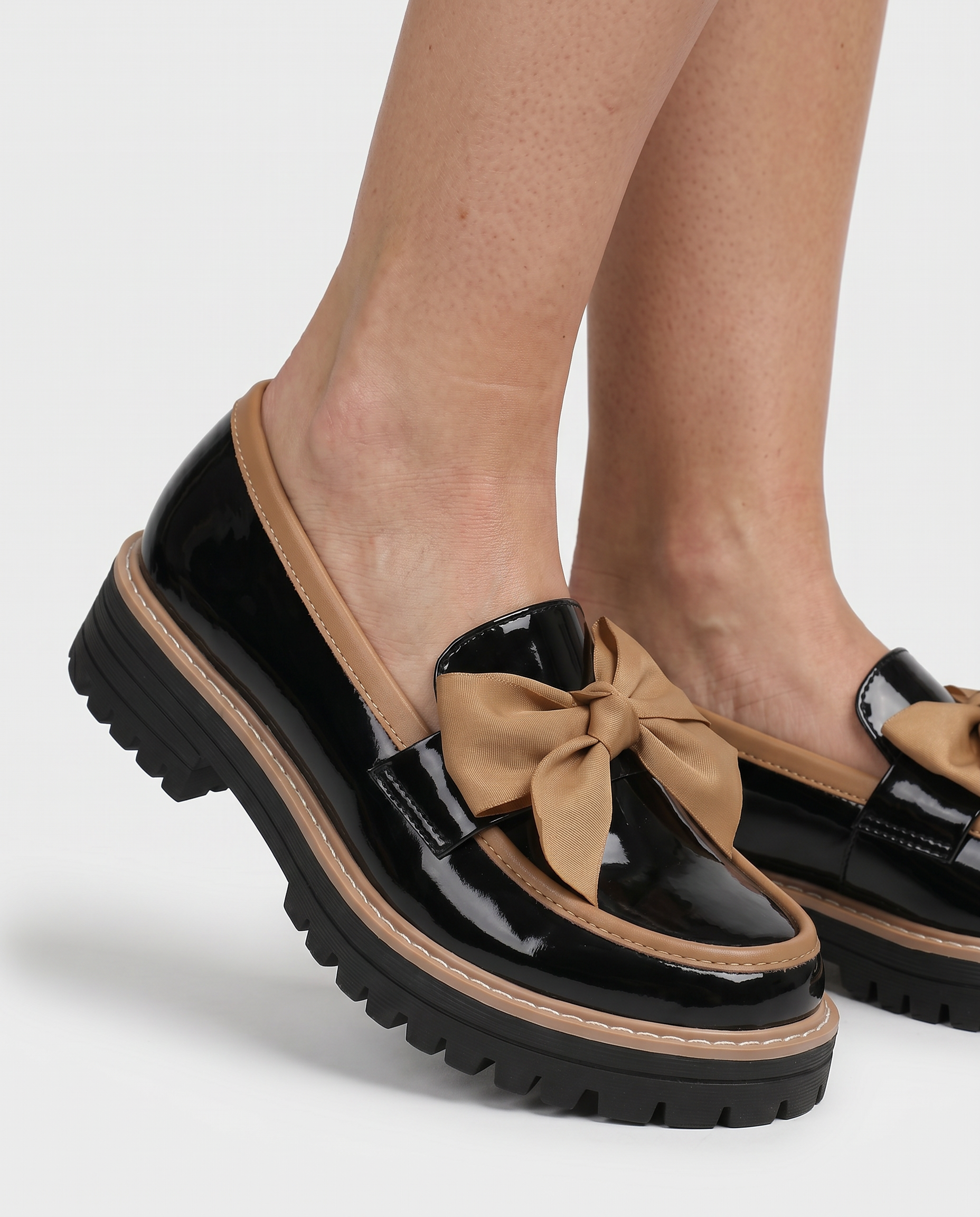 Regina | Mocasines con Lazo