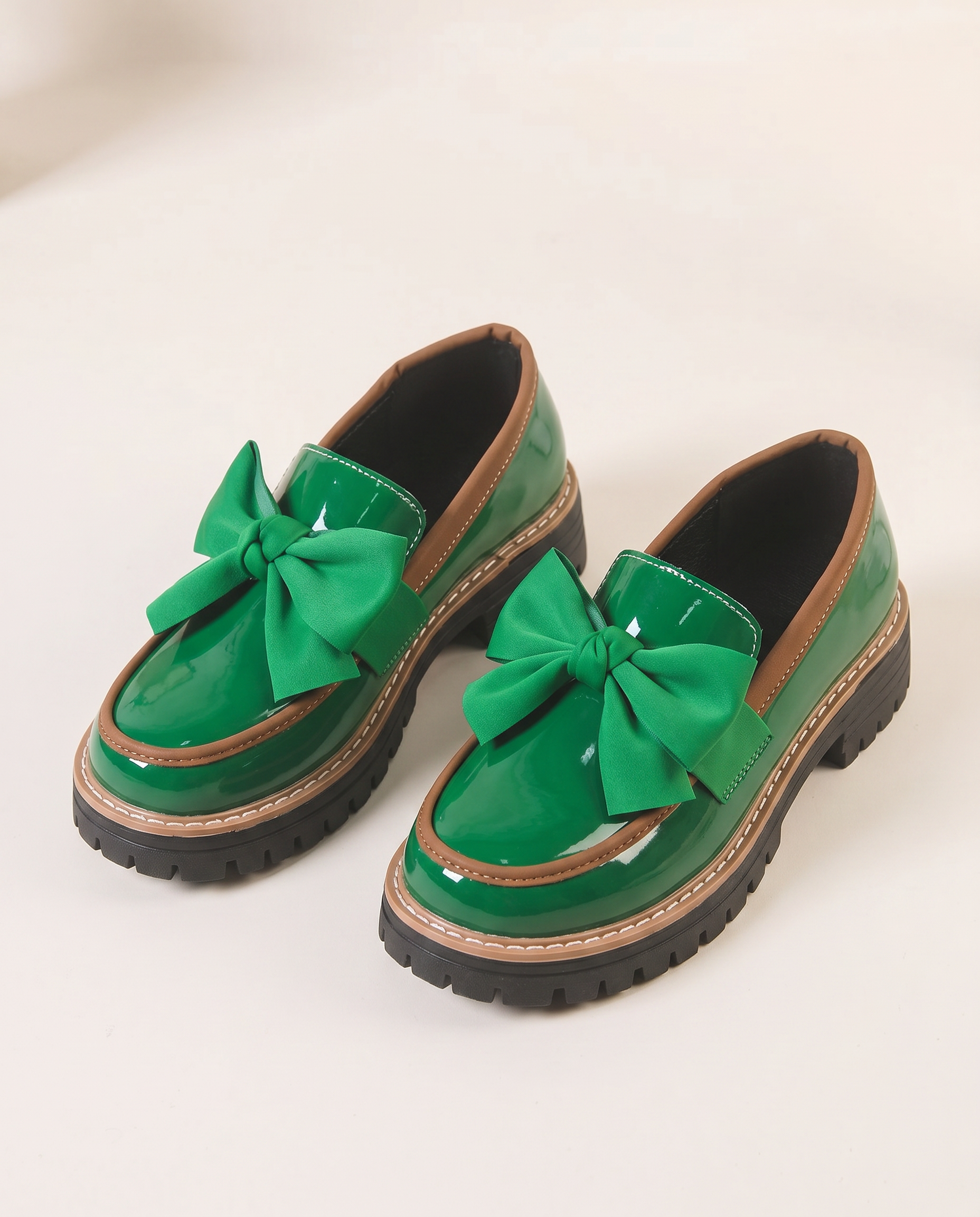 Regina | Mocasines con Lazo