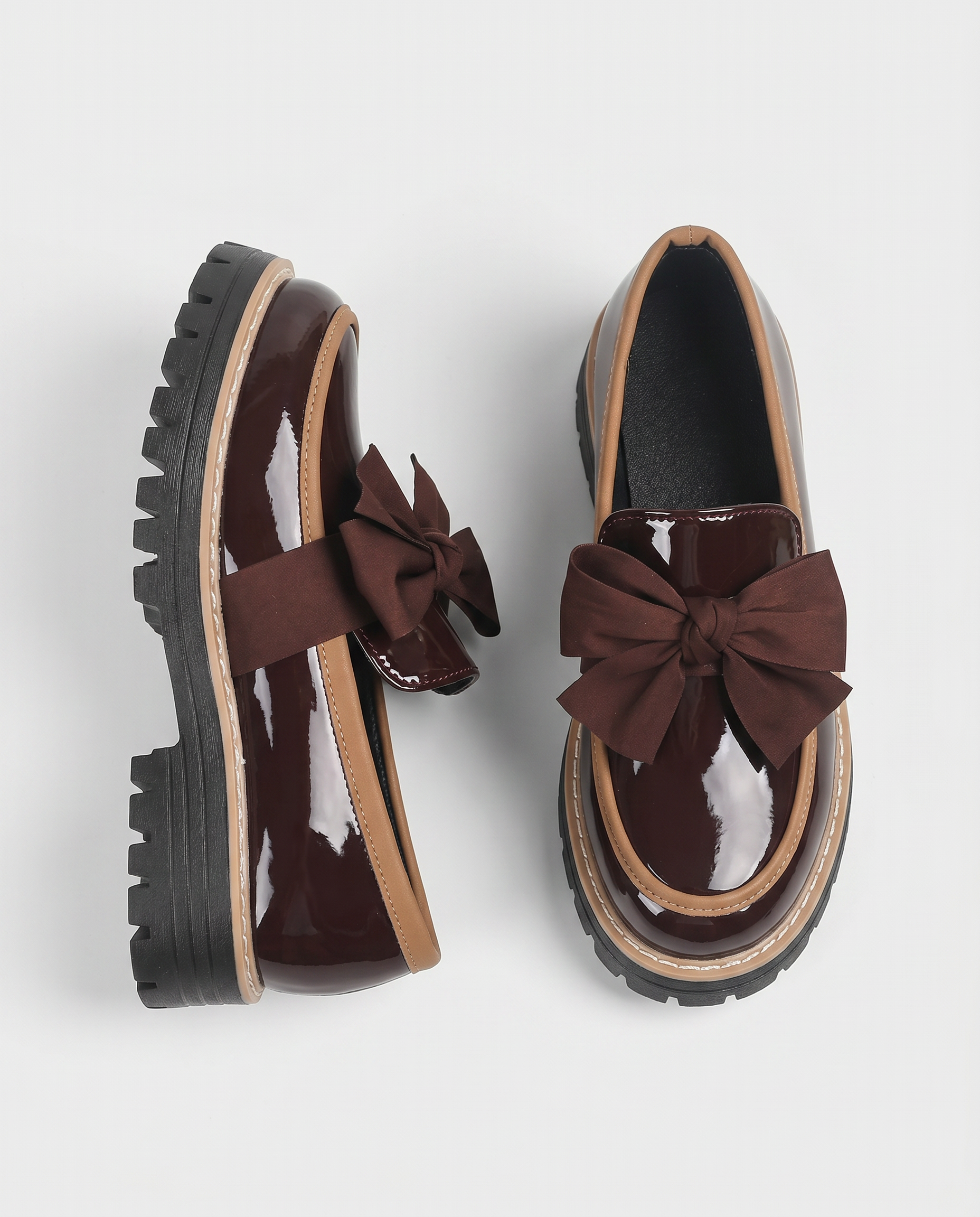 Regina | Mocasines con Lazo