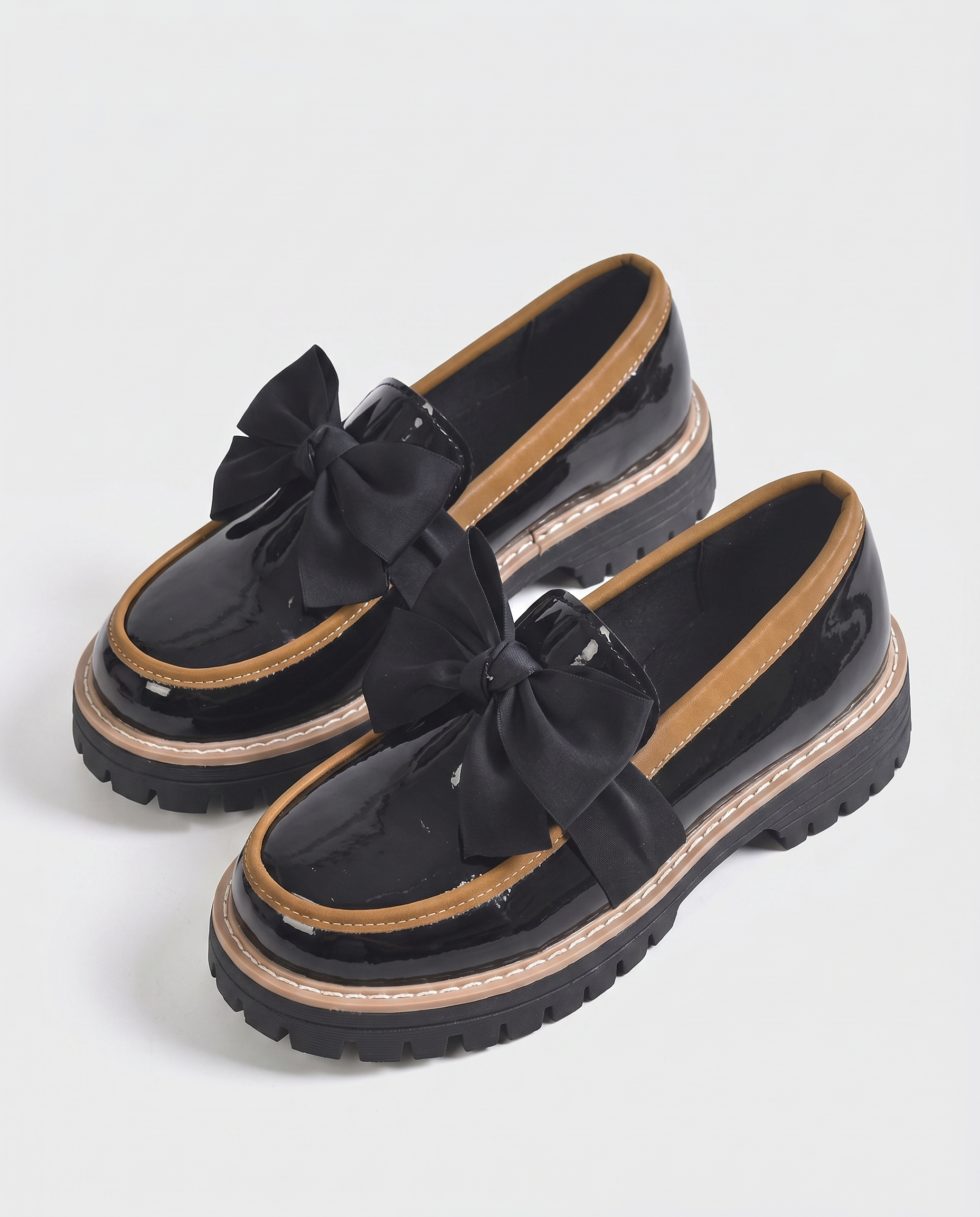 Regina | Mocasines con Lazo