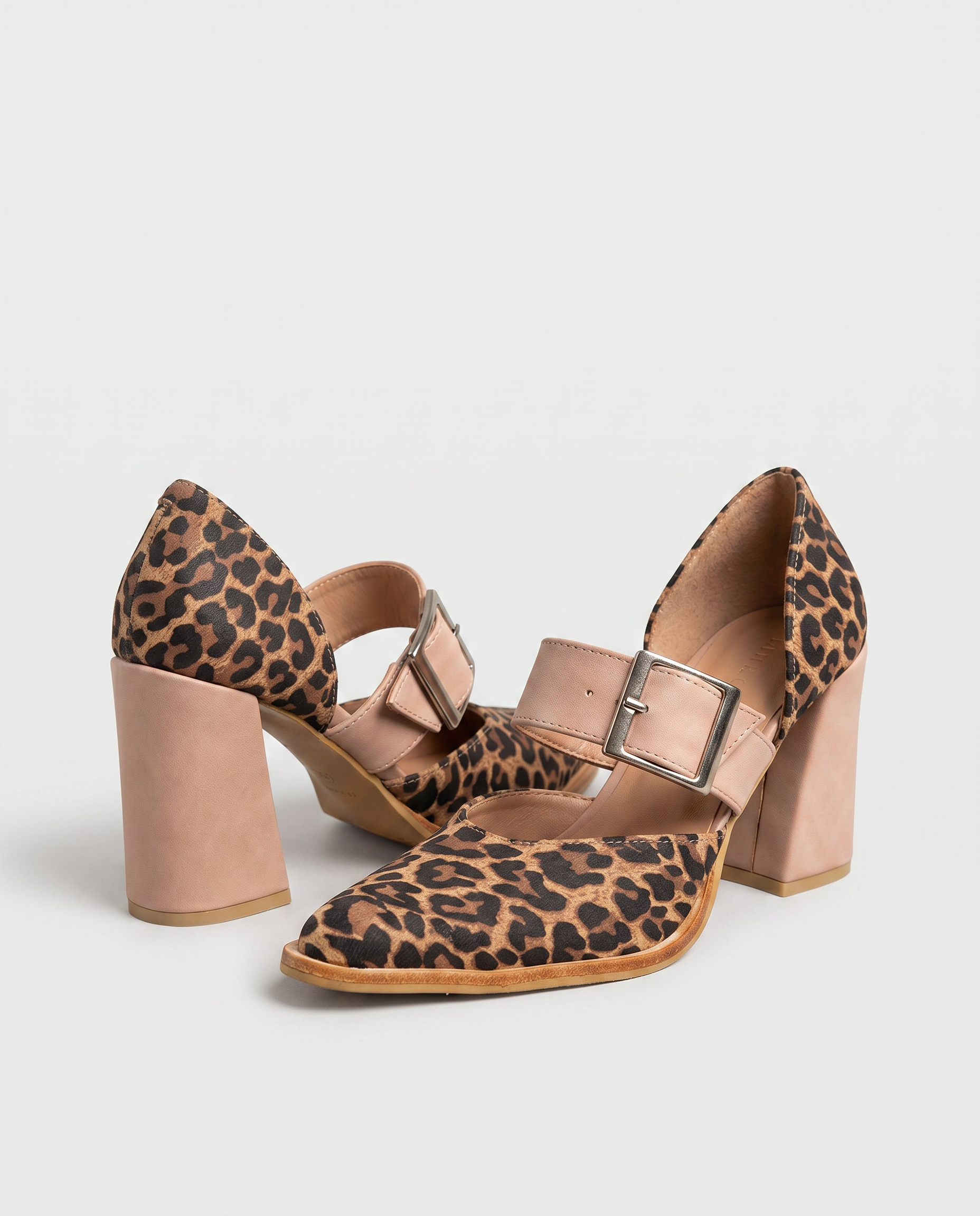Lupe | Tacones de bloque con estampado de leopardo audaz